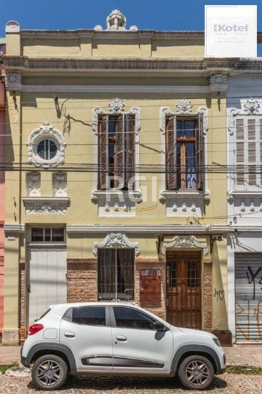 Casa para Venda - 490m², 3 dormitórios, sendo 1 suites, Floresta — foto 2