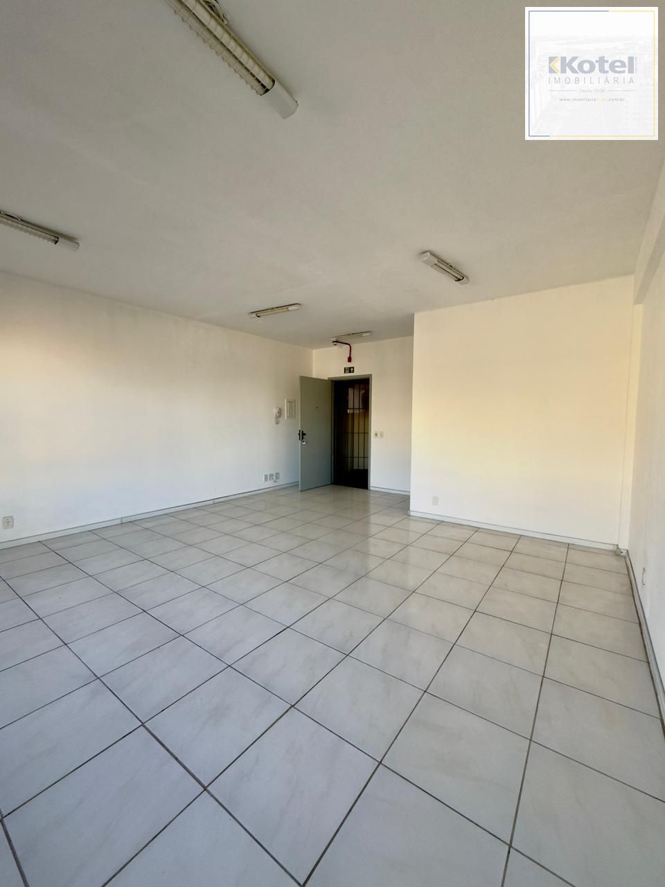 🚨 Oportunidade imperdível! 🚨 Sala Comercial à Venda – Bairro Floresta