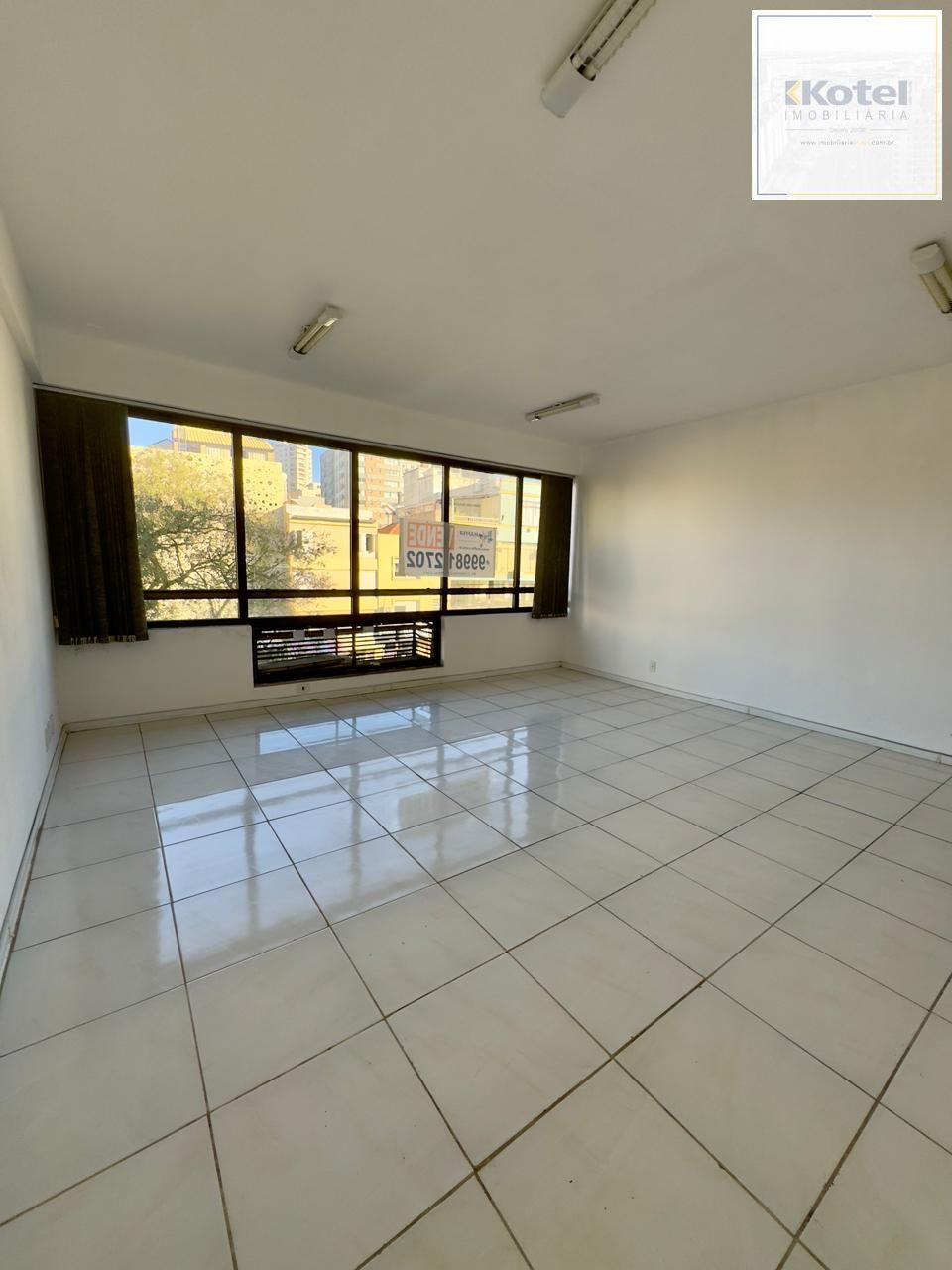 🚨 Oportunidade imperdível! 🚨 Sala Comercial à Venda – Bairro Floresta