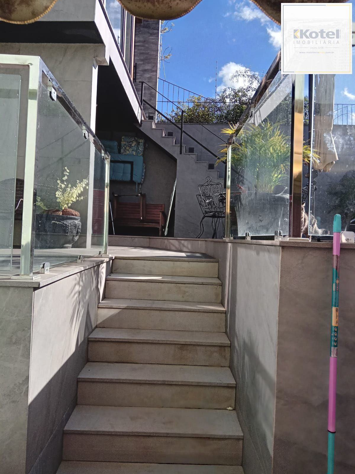 🏡✨ EXCELENTE CASA COM PISCINA, AMPLO ESCRITÓRIO E MUITO ESPAÇO! ✨🏊‍♂️ — foto 3