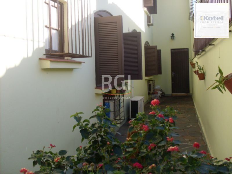 Casa para Venda - 200m², 4 dormitórios, sendo 1 suites, 4 vagas - Jardim Lindóia