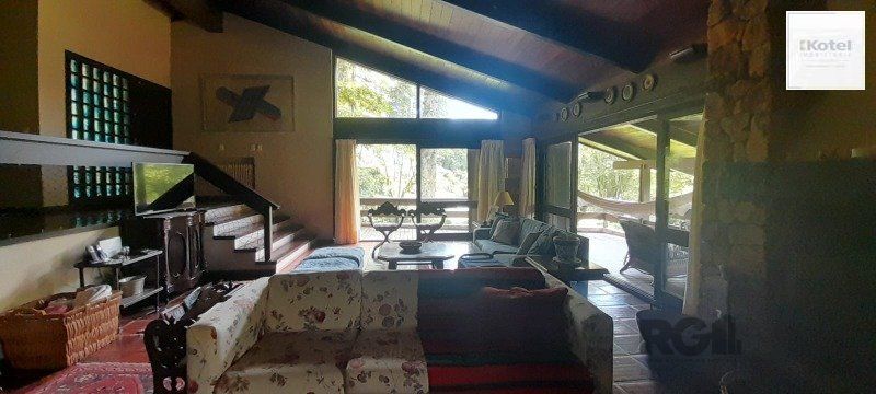 🏡 BELÍSSIMA CASA EM GRAMADO – JUNTO AO LAGO NEGRO 🌲✨ — foto 4