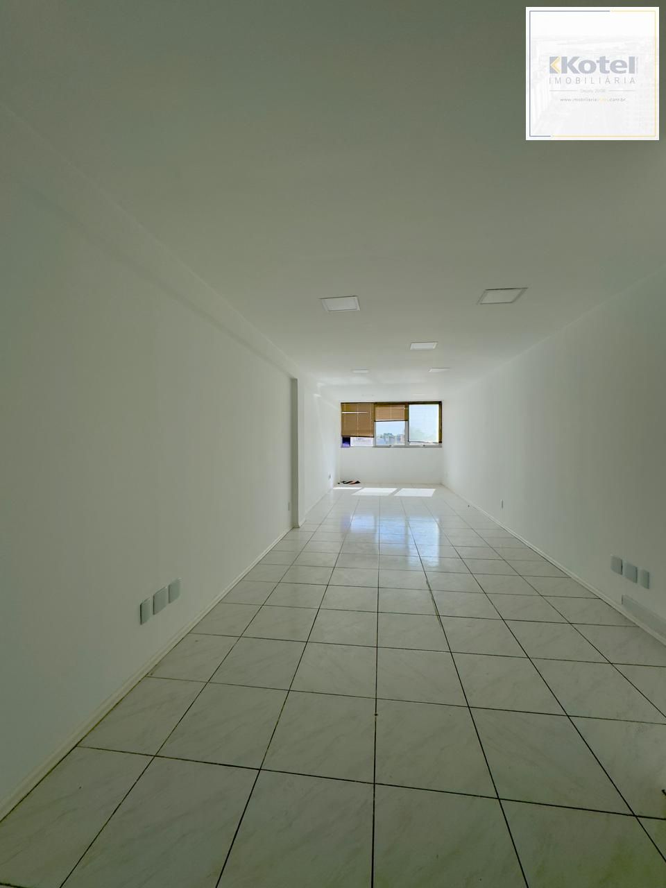 🏢 OPORTUNIDADE IMPERDÍVEL – SALA COMERCIAL NA AV. CRISTÓVÃO COLOMBO — foto 2