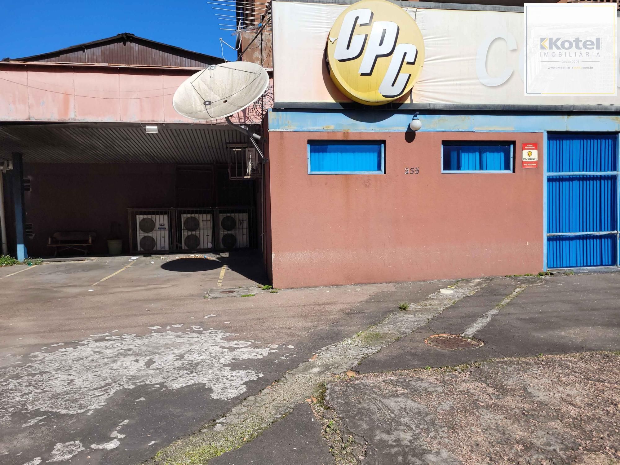 🏙️ Loja térrea para locação na Avenida Farrapos com vaga de estacionamento!
