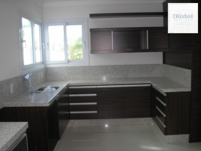 Casa para Venda - 462m², 6 dormitórios, sendo 6 suites, 3 vagas - Atlântida