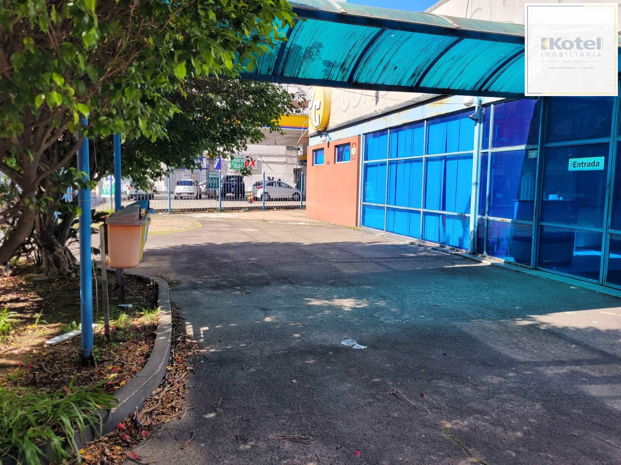 🏙️ Loja térrea para locação na Avenida Farrapos com vaga de estacionamento!