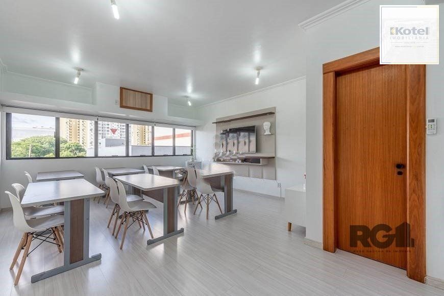 Sala Comercial à venda, 32m², Passo da Areia - Porto Alegre