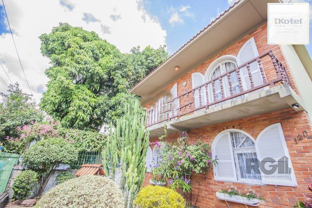 Casa 3 quartos à venda, 204m², Santa Maria Goretti - Porto Alegre