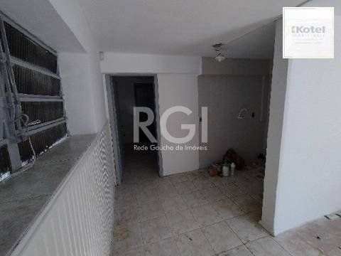 Casa 3 quartos à venda, 200m², Passo da Areia - Porto Alegre