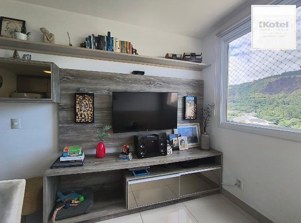 Apartamento de 2 quartos, suíte e 1 vaga de garagem no bairro Jardim Carvalho