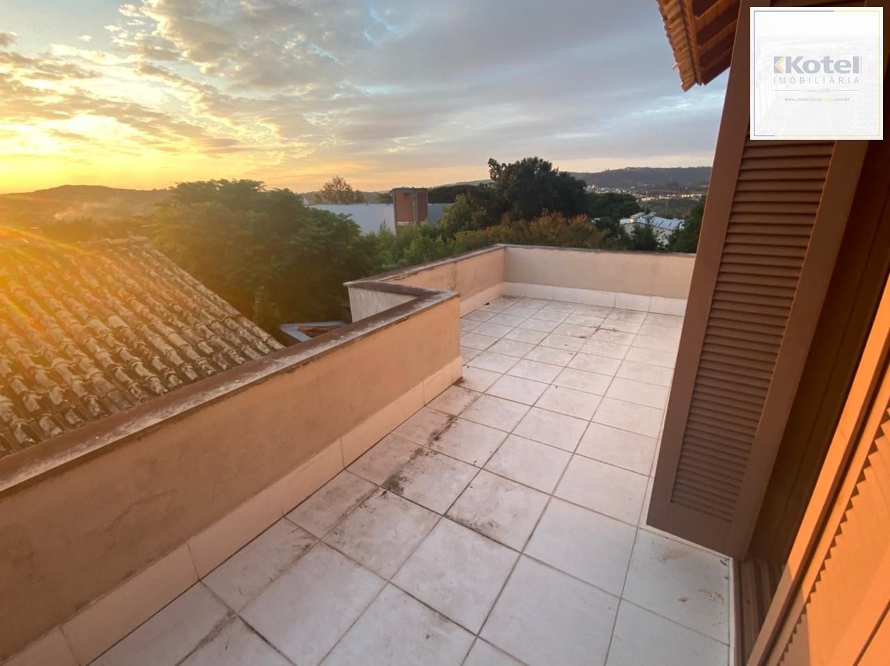 Casa Condominio para Venda - 1200m², 3 dormitórios, sendo 1 suites, 2 vagas - Ipanema — foto 2