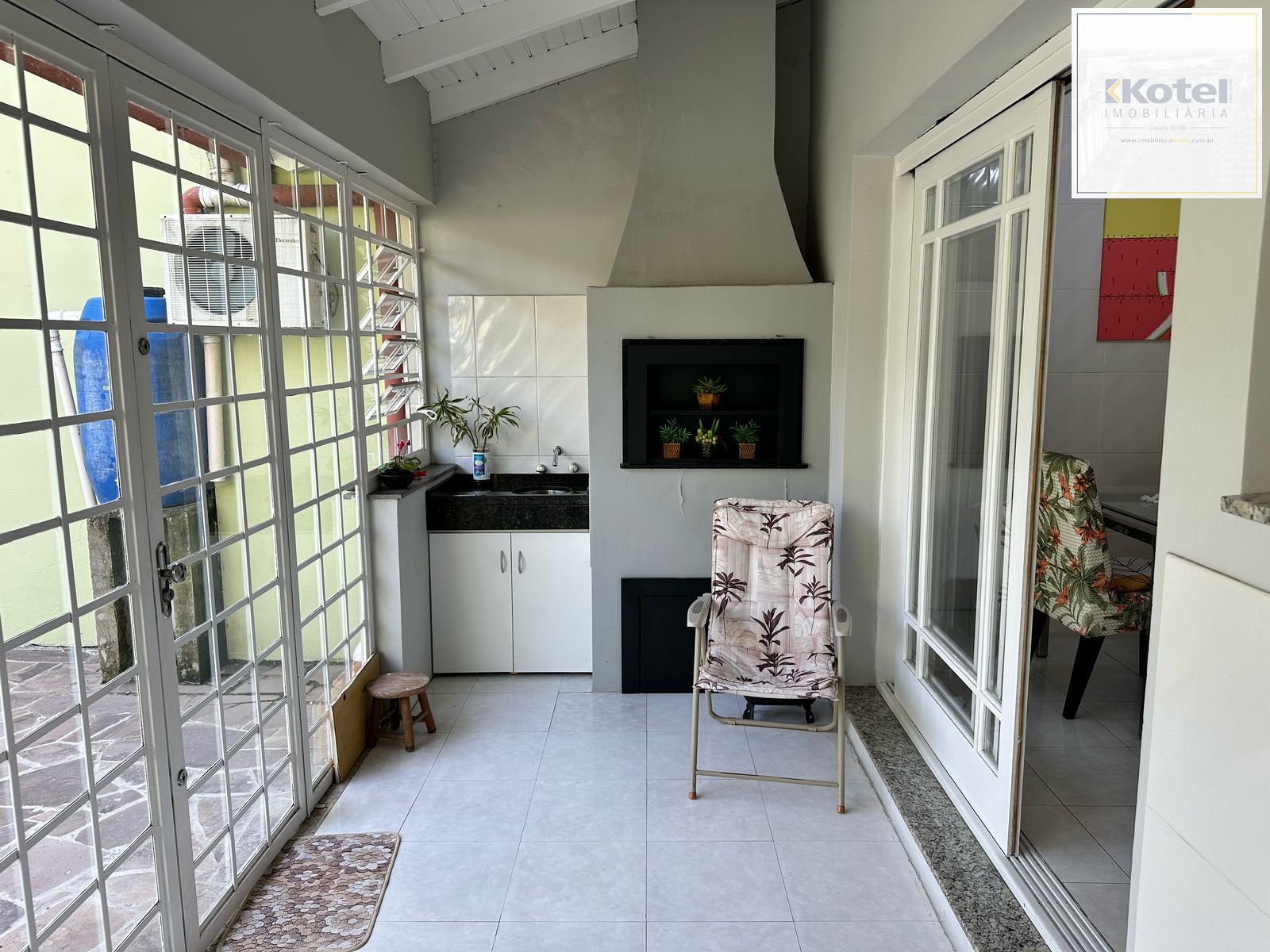 Casa 3 quartos à venda, 252m², Jardim Itu - Porto Alegre