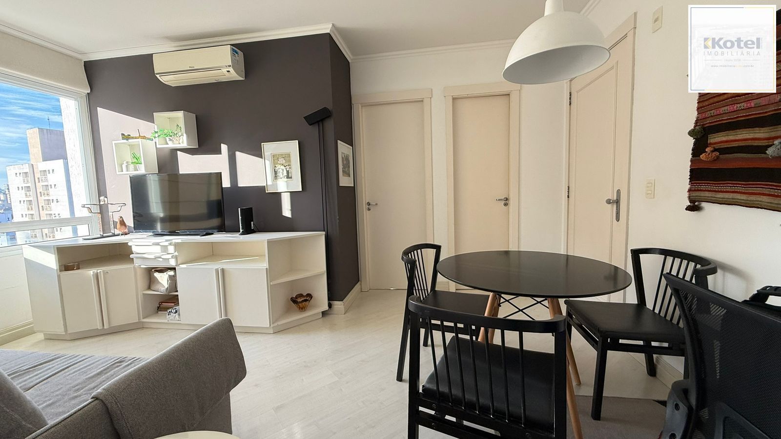 Apartamento 1 dormitório c/vaga escriturada coberta e infra completa no Rio Branco