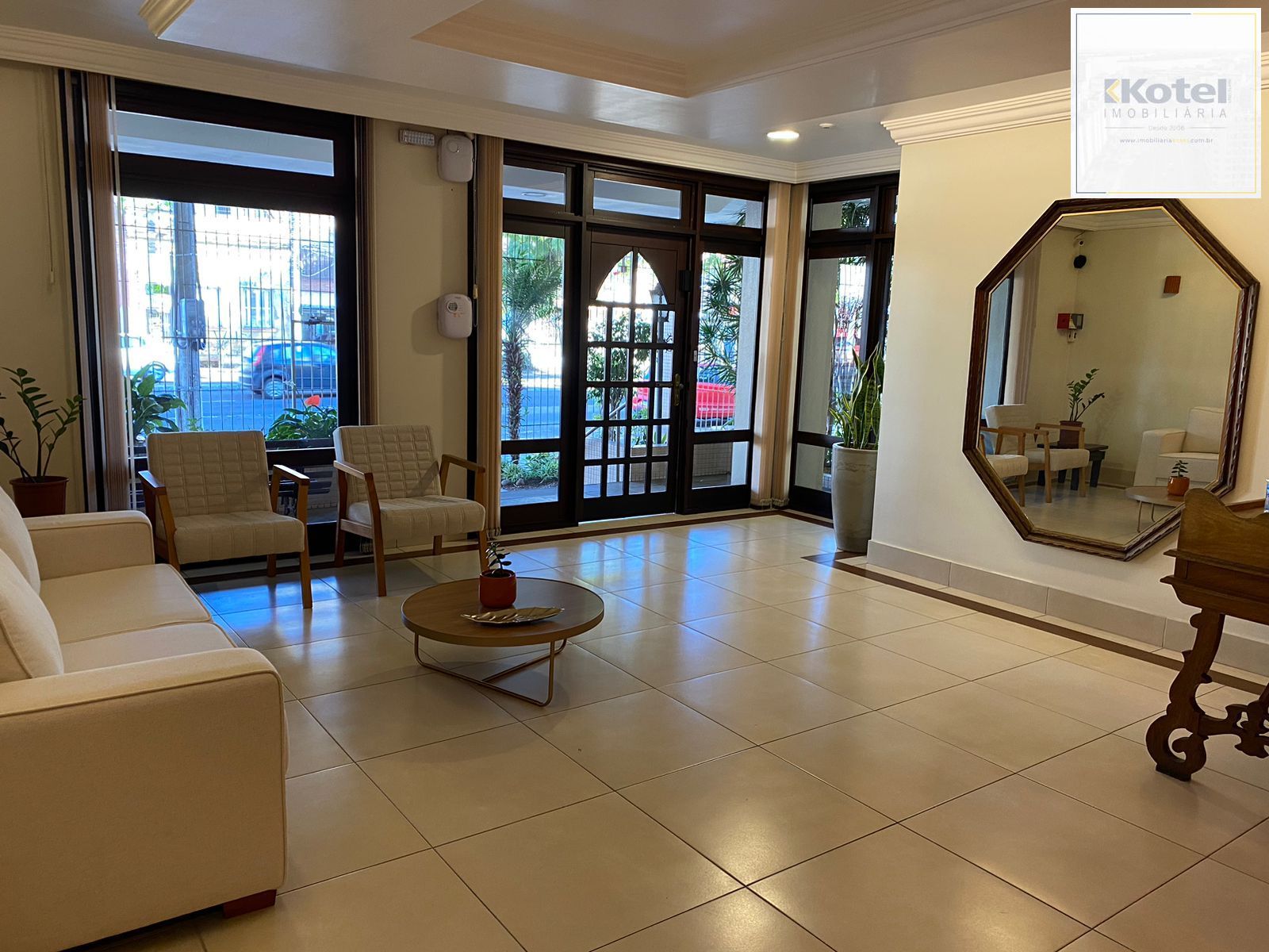 Apartamento na avenida Mariante.