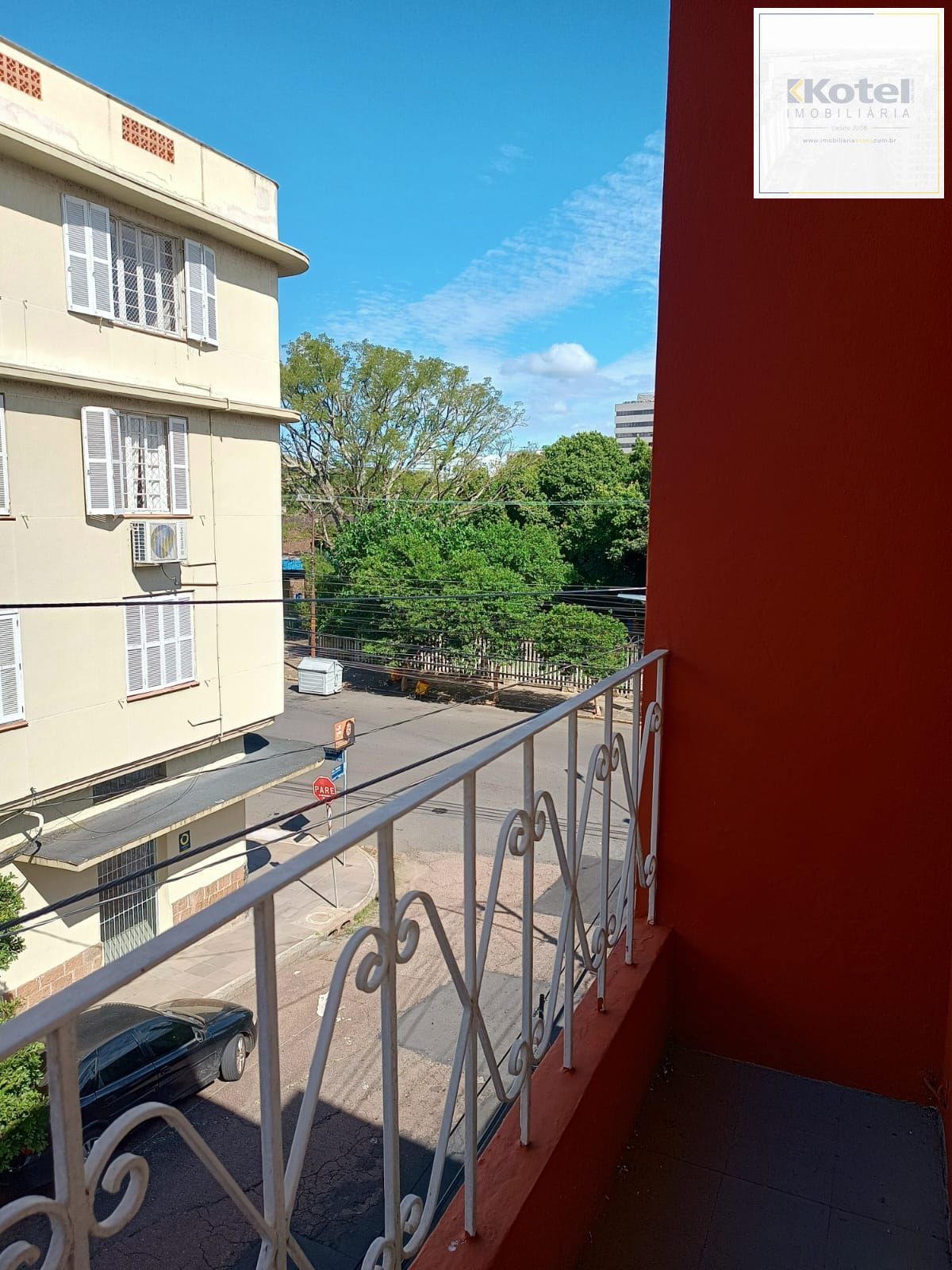 Sobrado funcional com três pavimentos no centro de Porto Alegre!
