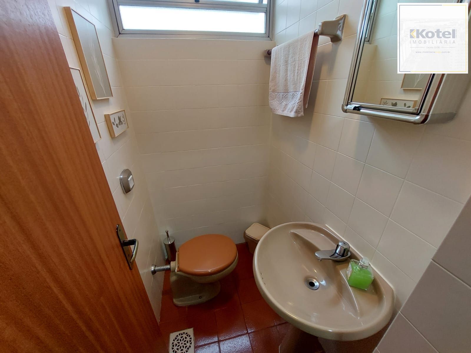 Conjunto Comercial 3 quartos à venda, 39m², Menino Deus - Porto Alegre