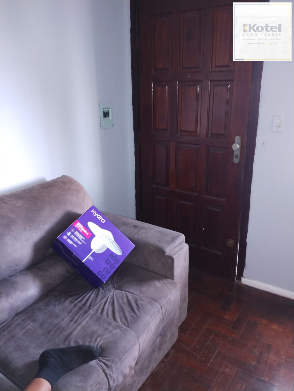 Compre 1 quarto, próximo Protásio Alves,com box rotativo