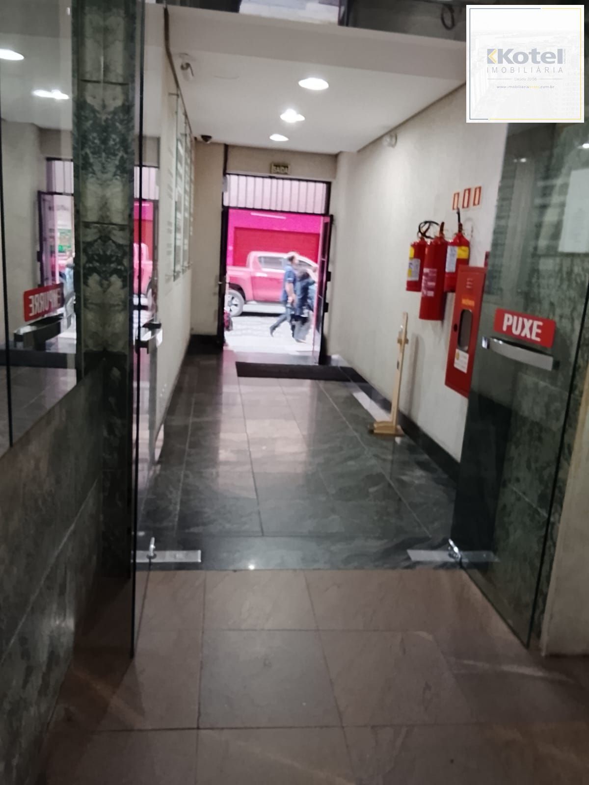 Conj. Comercial Pronto para Uso – Rua dos Andradas (Rua da Praia) Centro Histórico Porto Alegre — foto 3