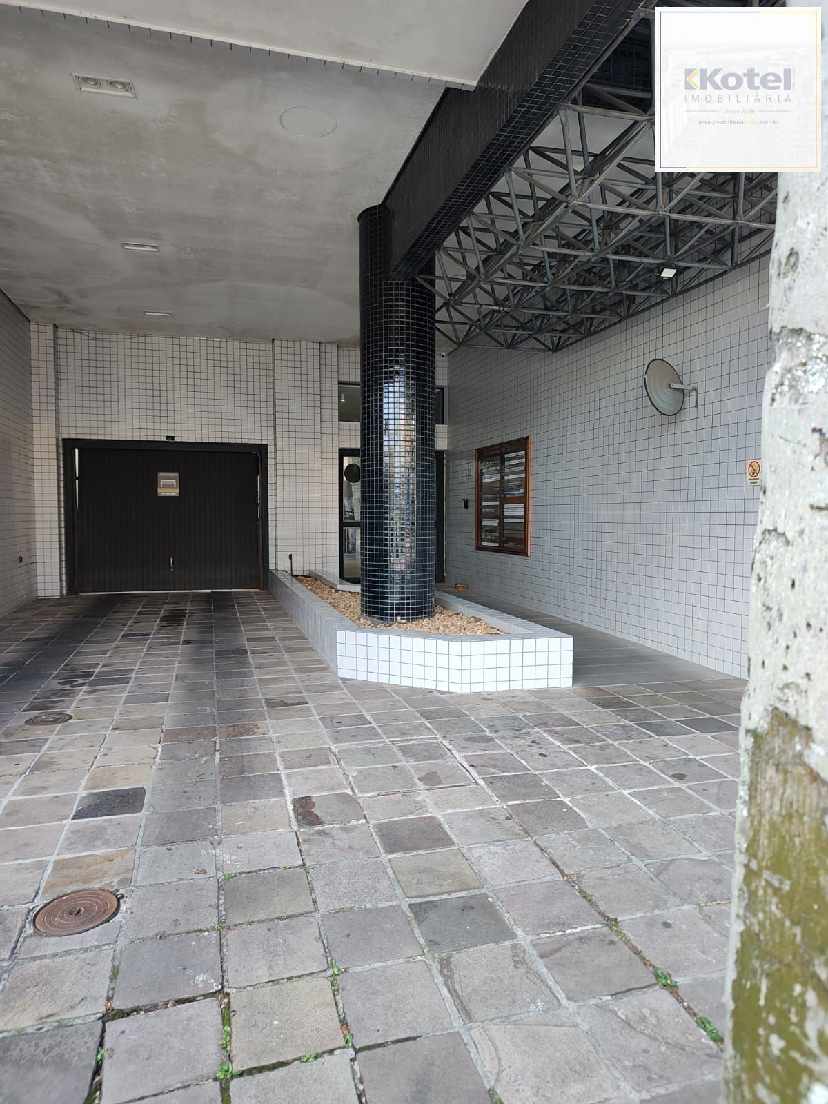 Salão comercial à venda, 32m², Menino Deus - Porto Alegre