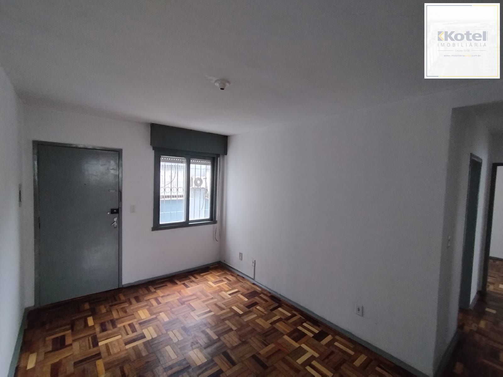 Aptº 3D, com Box escriturado, coberto e fechado, Preço Atrativo! — foto 3