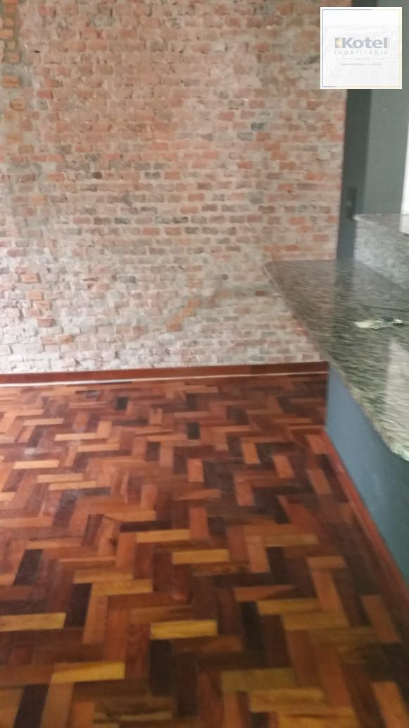 Excelente apto 1D, demais peças - Mont'Serrat - Porto Alegre Preço atrativo