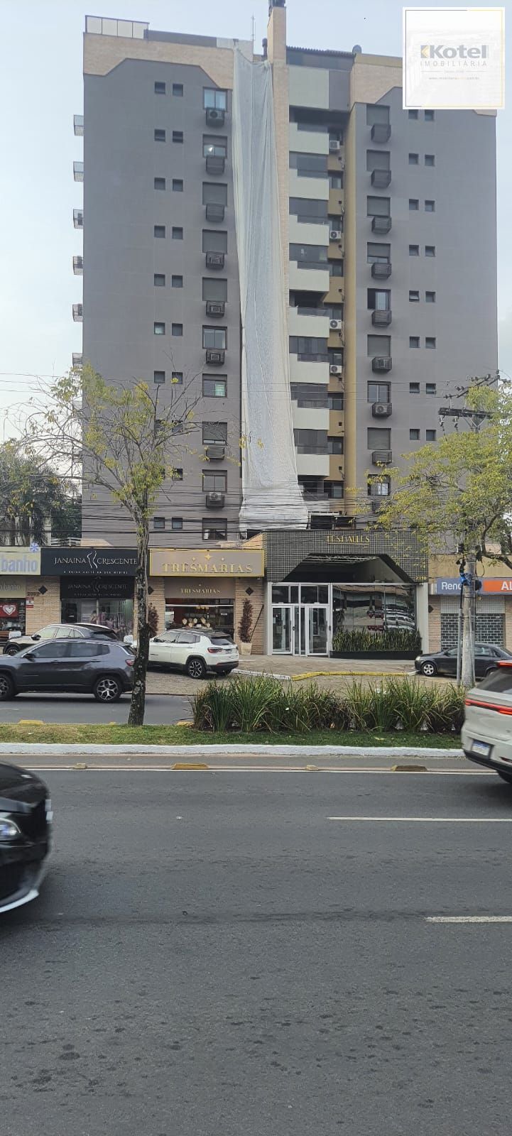 Excelente 2D C/Suíte e vaga coberta Três Figueiras - Porto Alegre