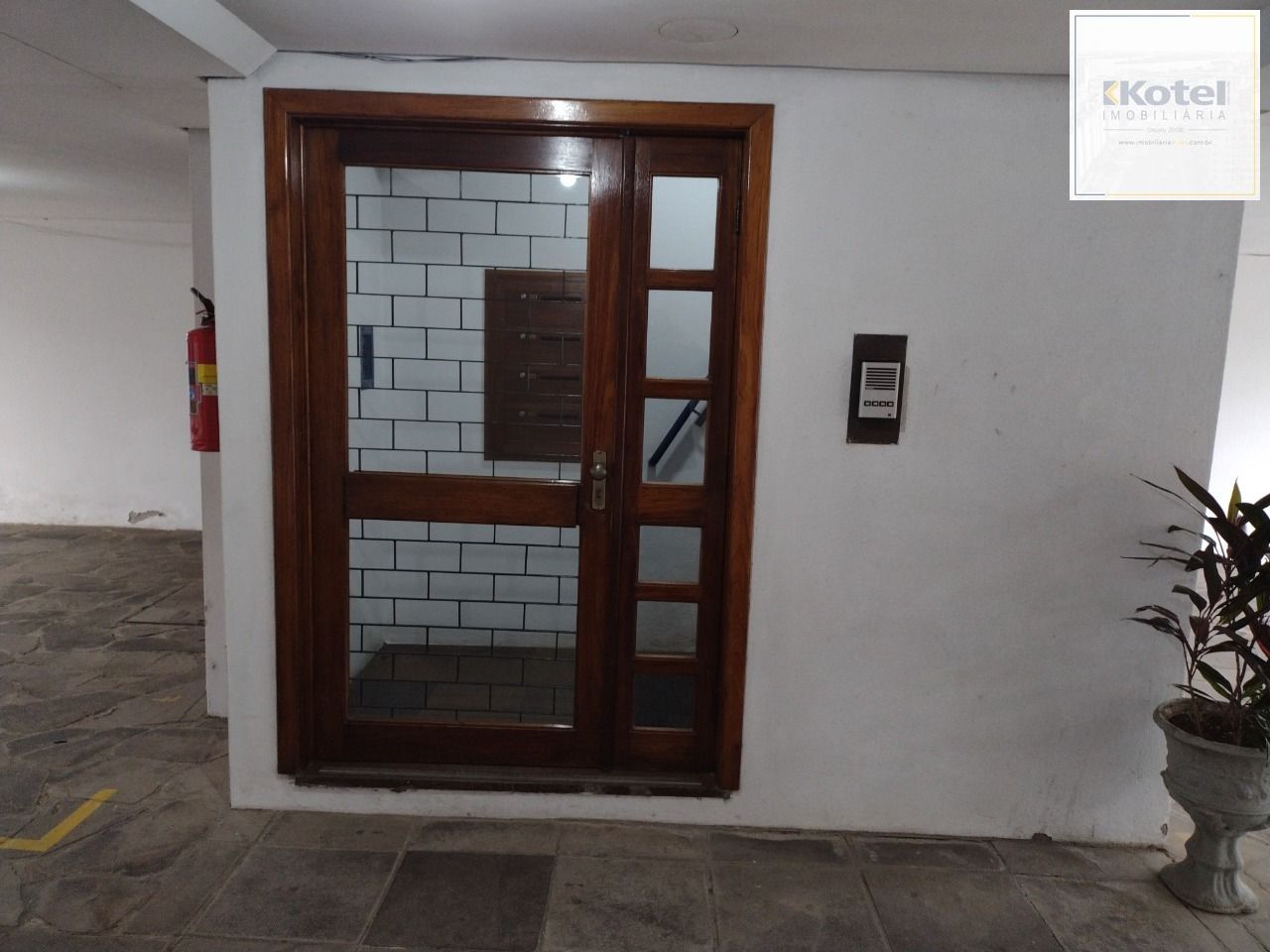 Apartamento para Venda - 50.6m², 1 dormitório, 1 vaga - Partenon — foto 2