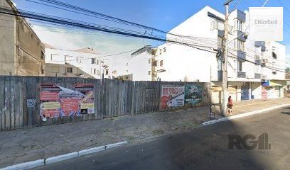 Compre terreno na Av Bento Gonçalves, 20,24 X 24M2,Bairro Partenon — foto 2