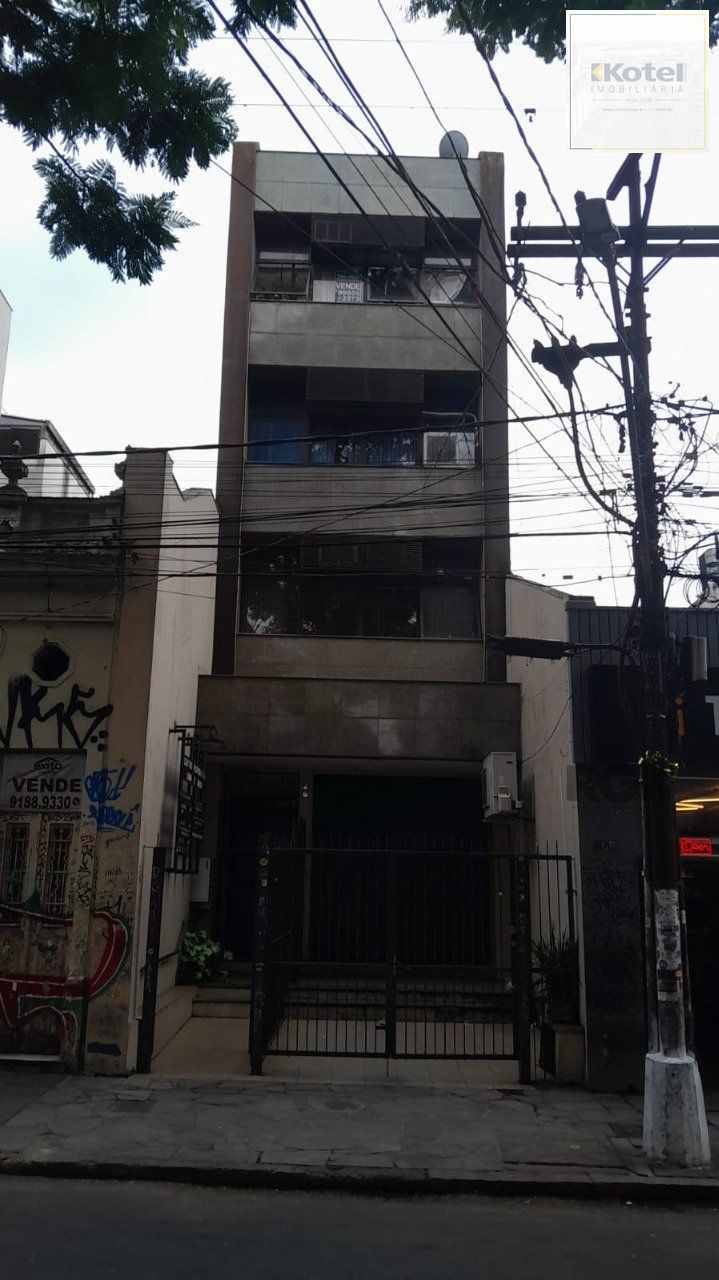 Sala térrea,com 78 m2 de pátio,com 200,98m2,na Lima e Silva