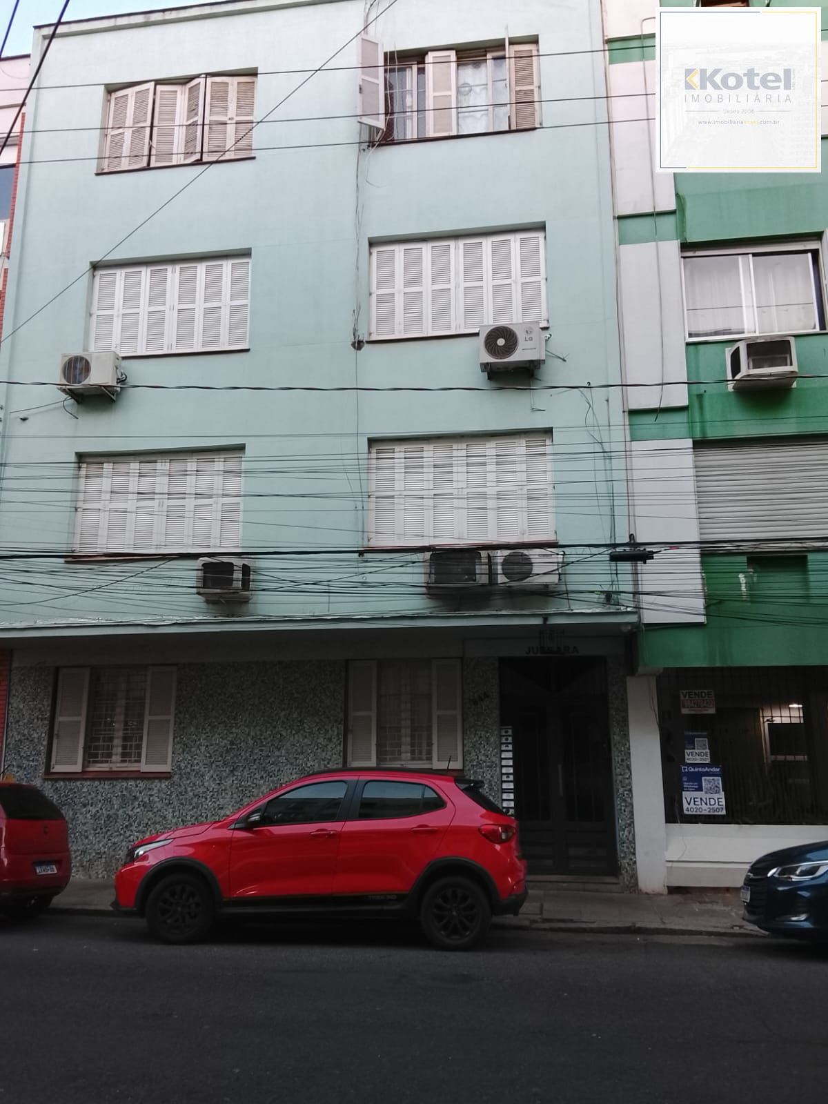 JK / Kitnet AMPLO Cidade Baixa - 1 lance de escada Preço atrativo — foto 2