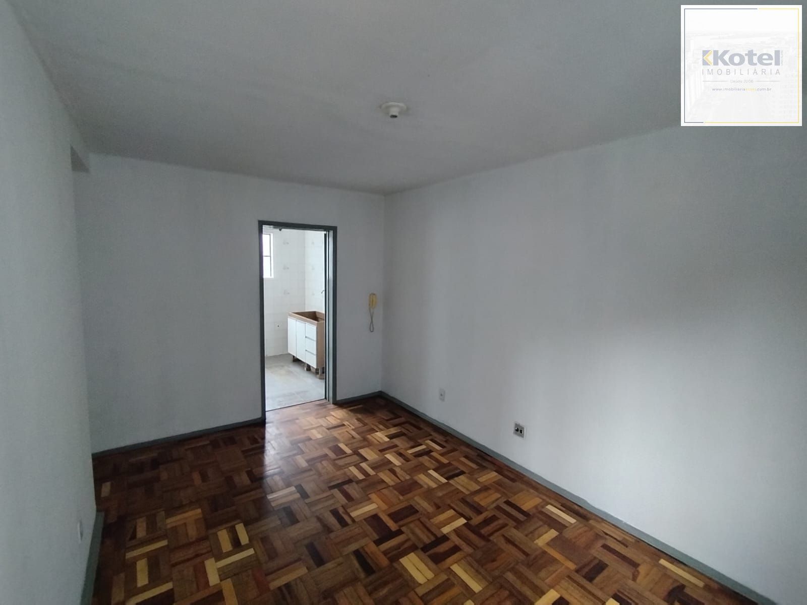 Aptº 3D, com Box escriturado, coberto e fechado, Preço Atrativo! — foto 2