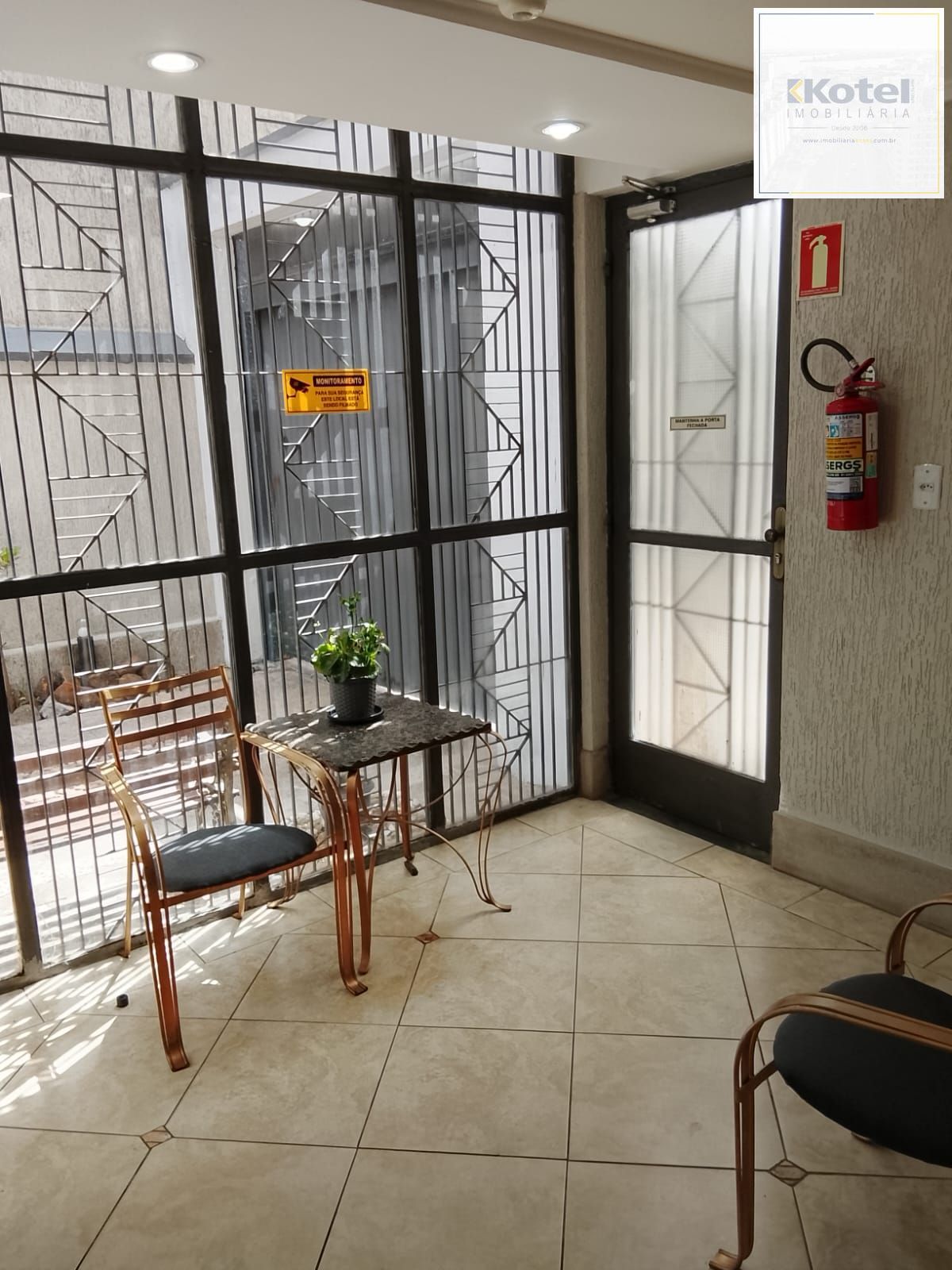 Apto 1D Semmobiliado Cidade Baixa - Porto Alergre