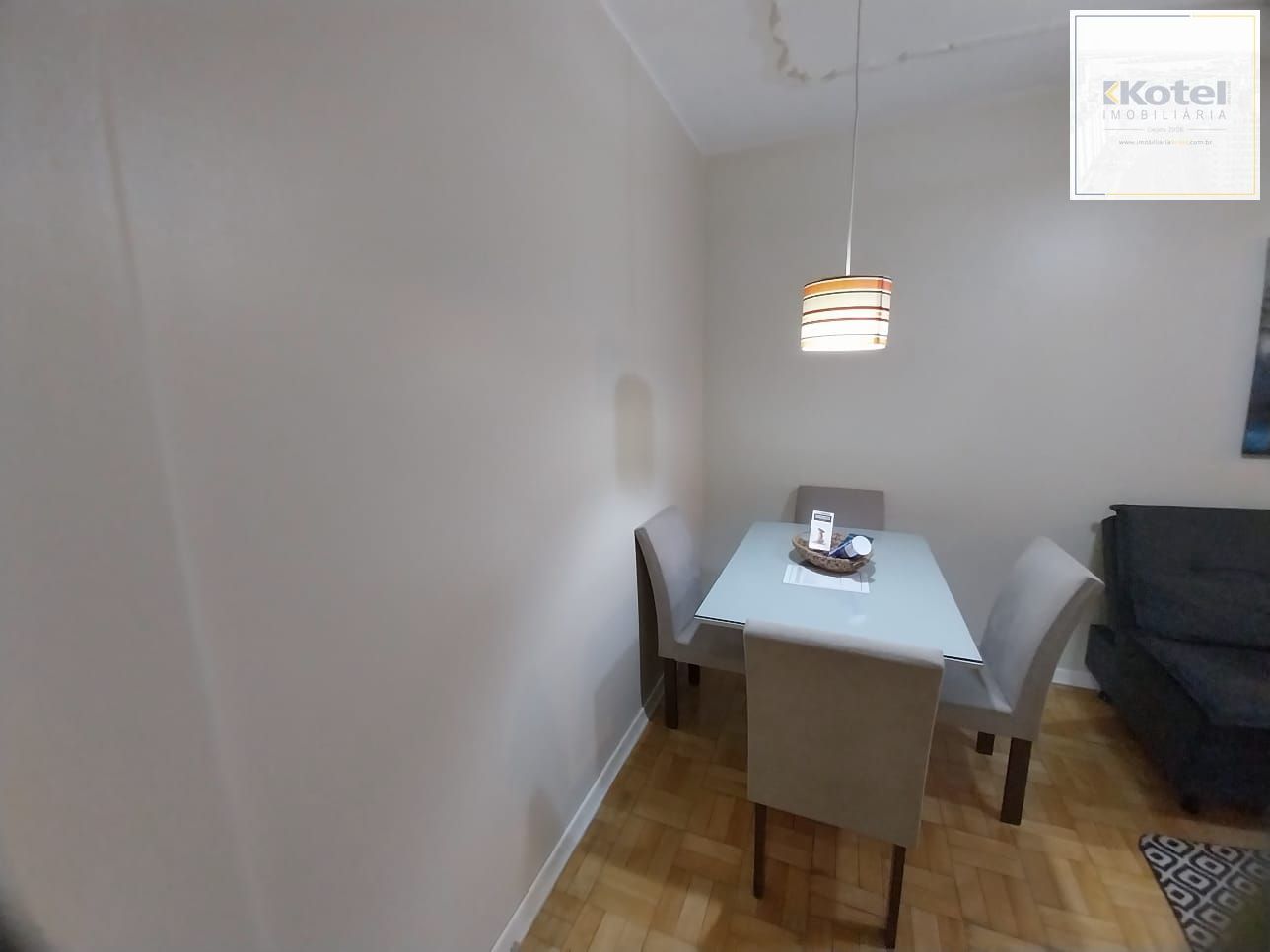 Oportunidade Excelente Apartamento 1D Mobiliado 2 piso com elevador Cidade Baixa.