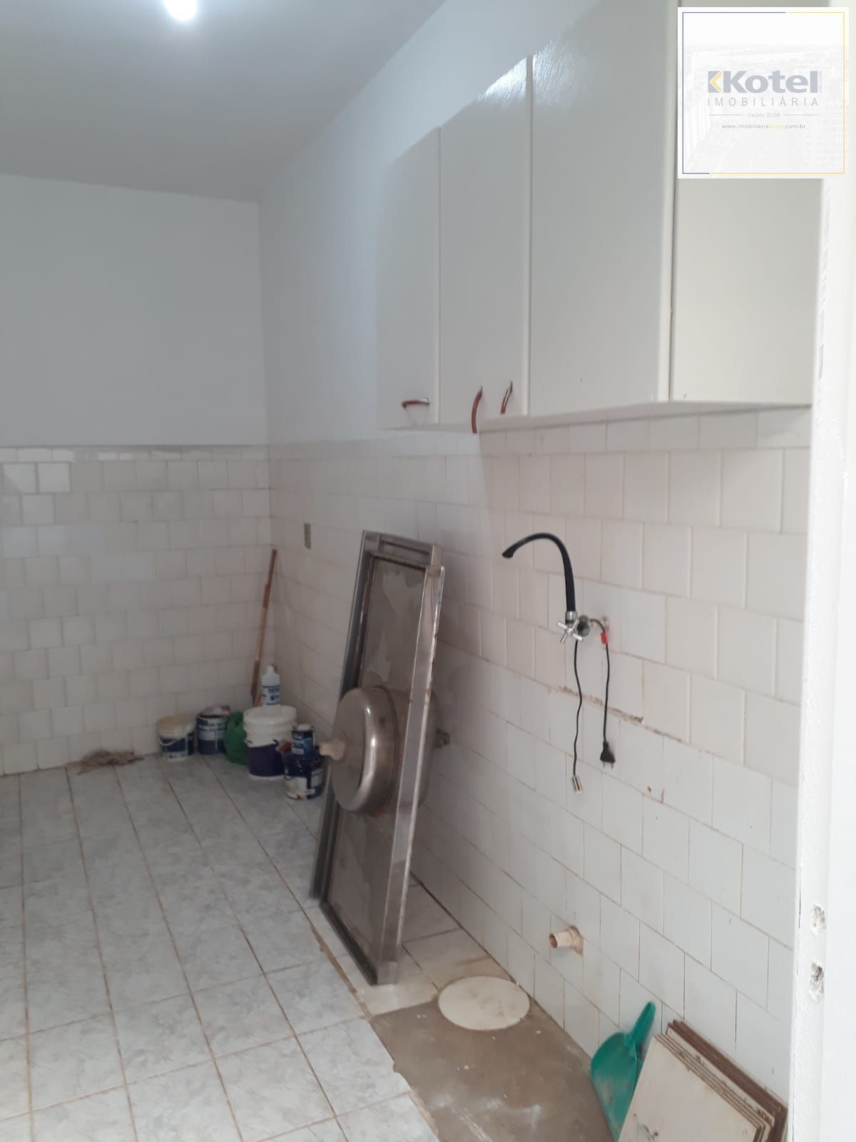 Kitnet desocupada no Menino Deus - Porto Alegre - Preço atrativo! — foto 3