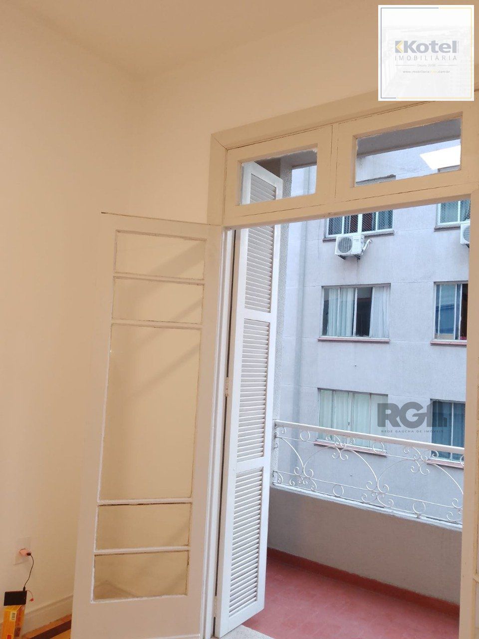 Raridade, apartamento 3 dormitórios,reformado, desocupado,no Centro