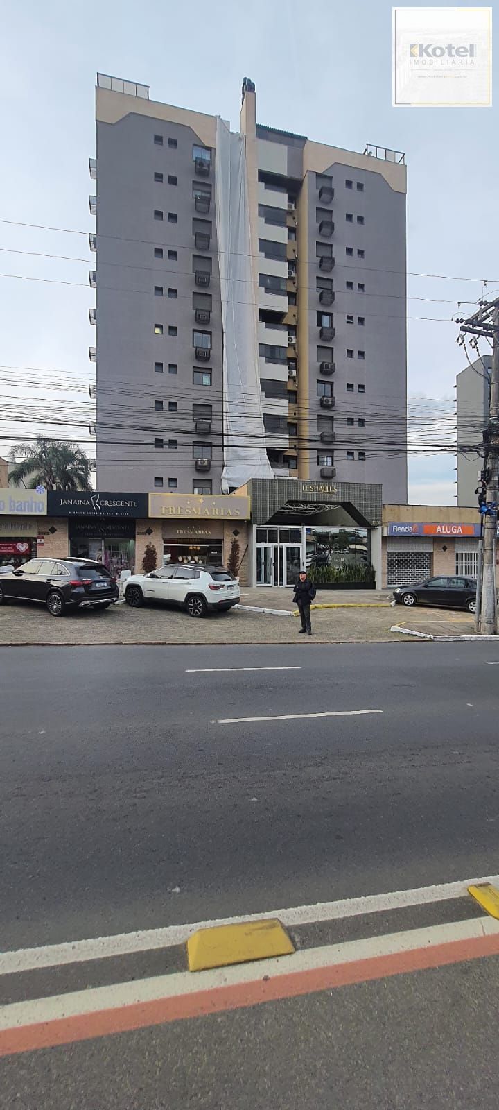 Excelente 2D C/Suíte e vaga coberta Três Figueiras - Porto Alegre