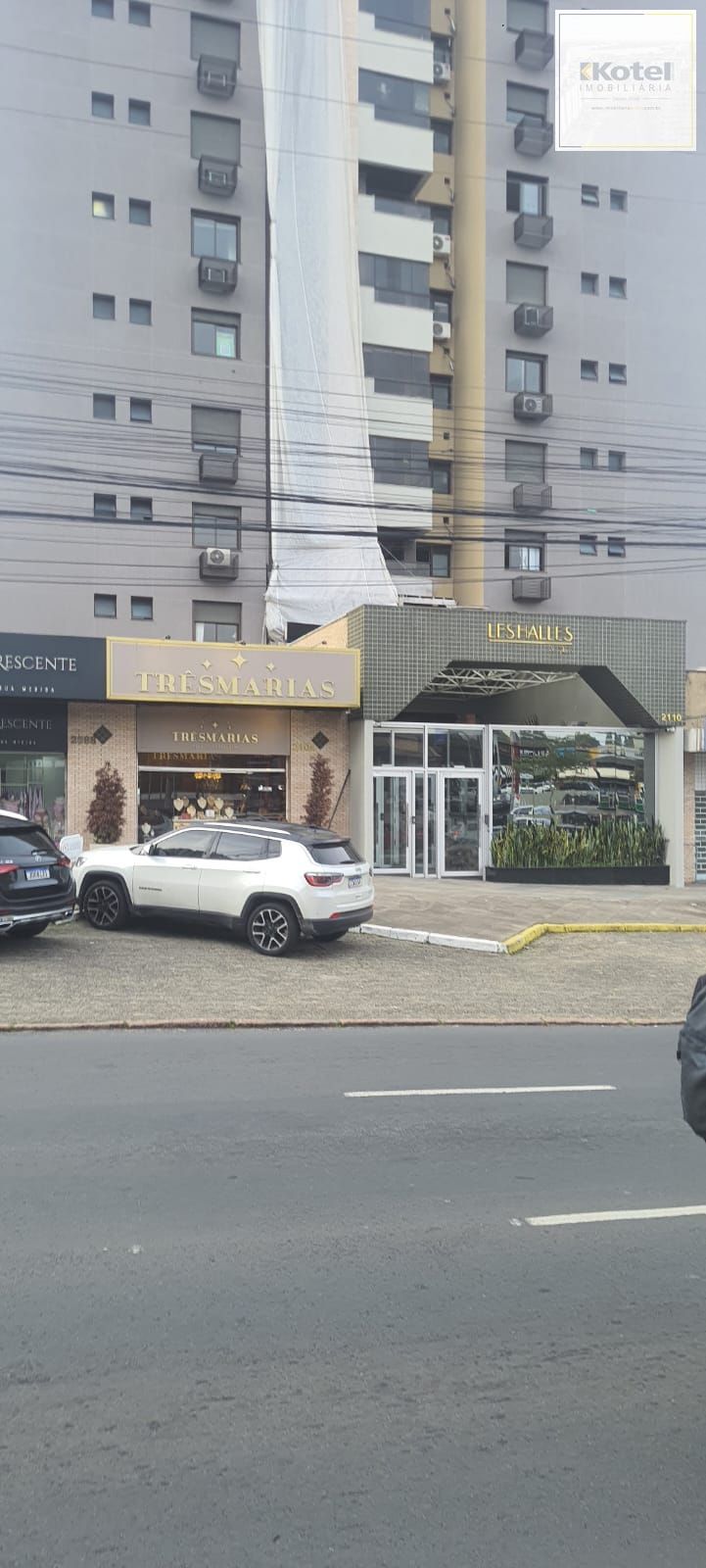 Excelente 2D C/Suíte e vaga coberta Três Figueiras - Porto Alegre