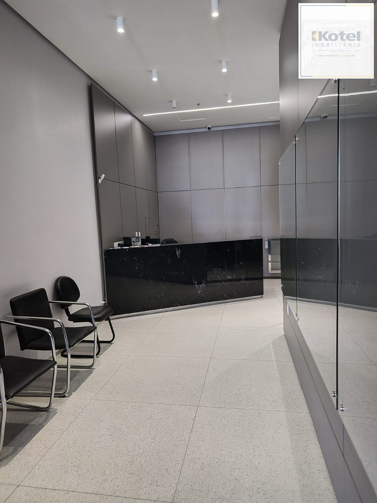 Salão comercial à venda, 32m², Menino Deus - Porto Alegre