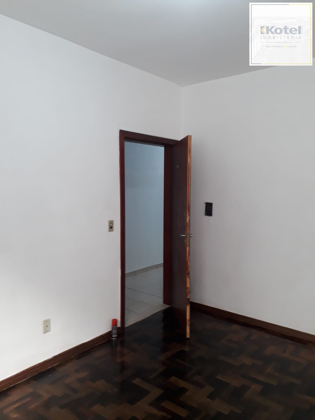 Kitnet desocupada no Menino Deus - Porto Alegre - Preço atrativo! — foto 4
