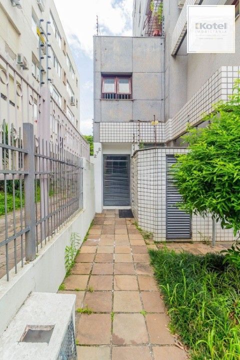 Sala,bairro Petrópolis, com ampla metragem,43,20M2, conservação impecável