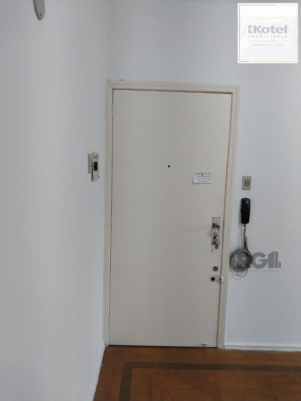 Excelente apartamento 3 dormitório, com Box escriturado - Bairro Santana. Preço Atrativo. — foto 4