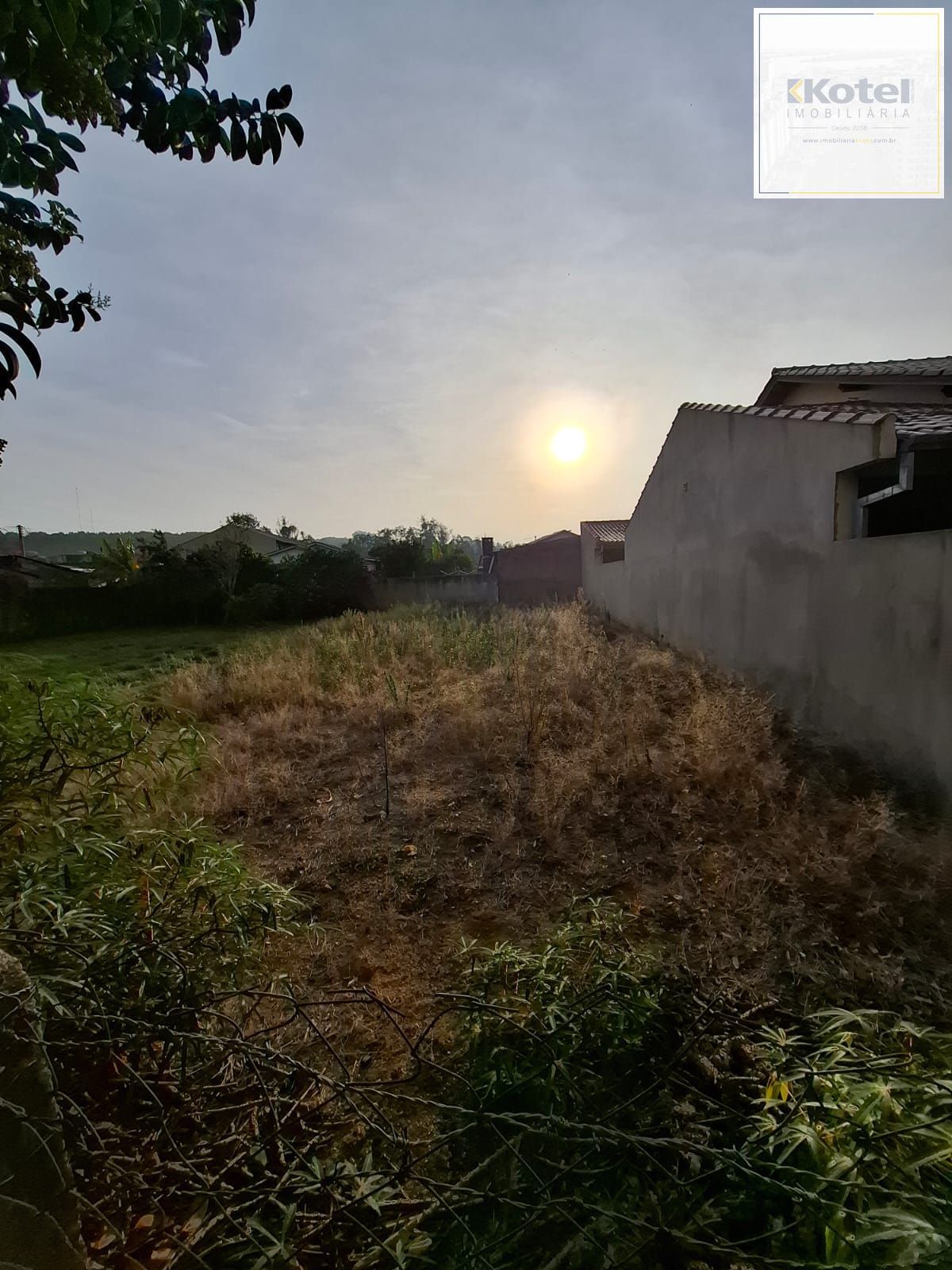 Terreno a Venda no bairro Belém Novo medindo 10x25 — foto 4