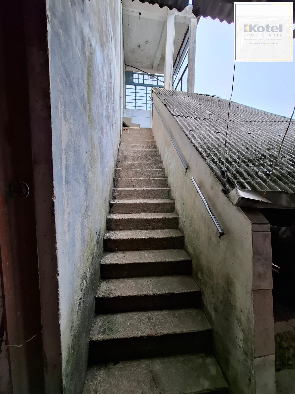 CASA COMERCIAL NO BAÍRRO  LOMBA PINHEIRO