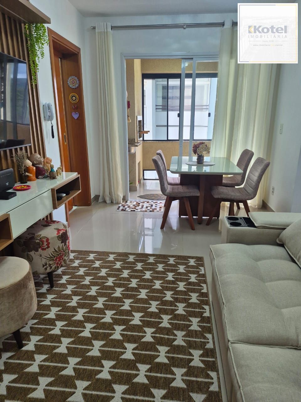 Apartamento Semi Mobiliado à Venda – Bairro Cavalhada Porto Alegre/RS