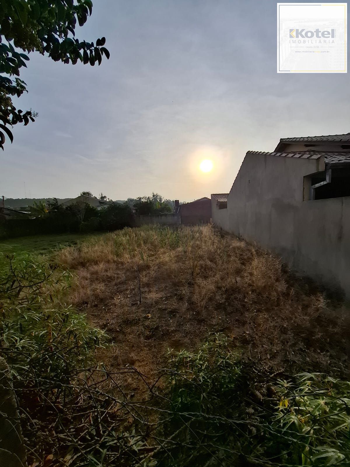 Terreno a Venda no bairro Belém Novo medindo 10x25 — foto 2