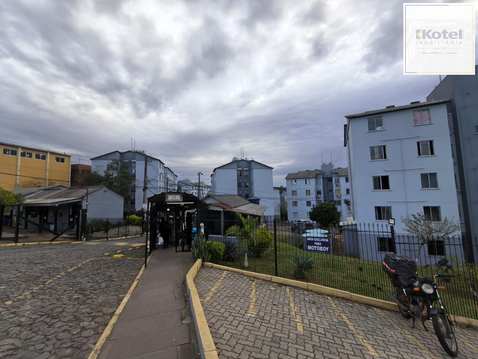 Apartamento 2 Dormitórios - Mobiliado - Campo Novo - Porto Alegre/RS — foto 3