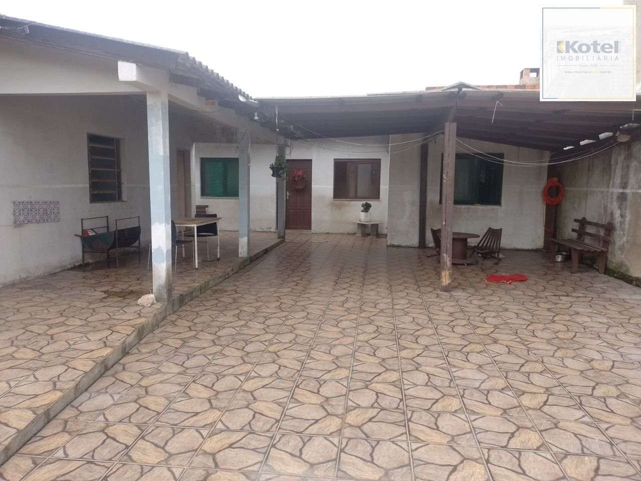 Casa no Bairro Ponta Grossa com terreno medindo 10x30. — foto 2