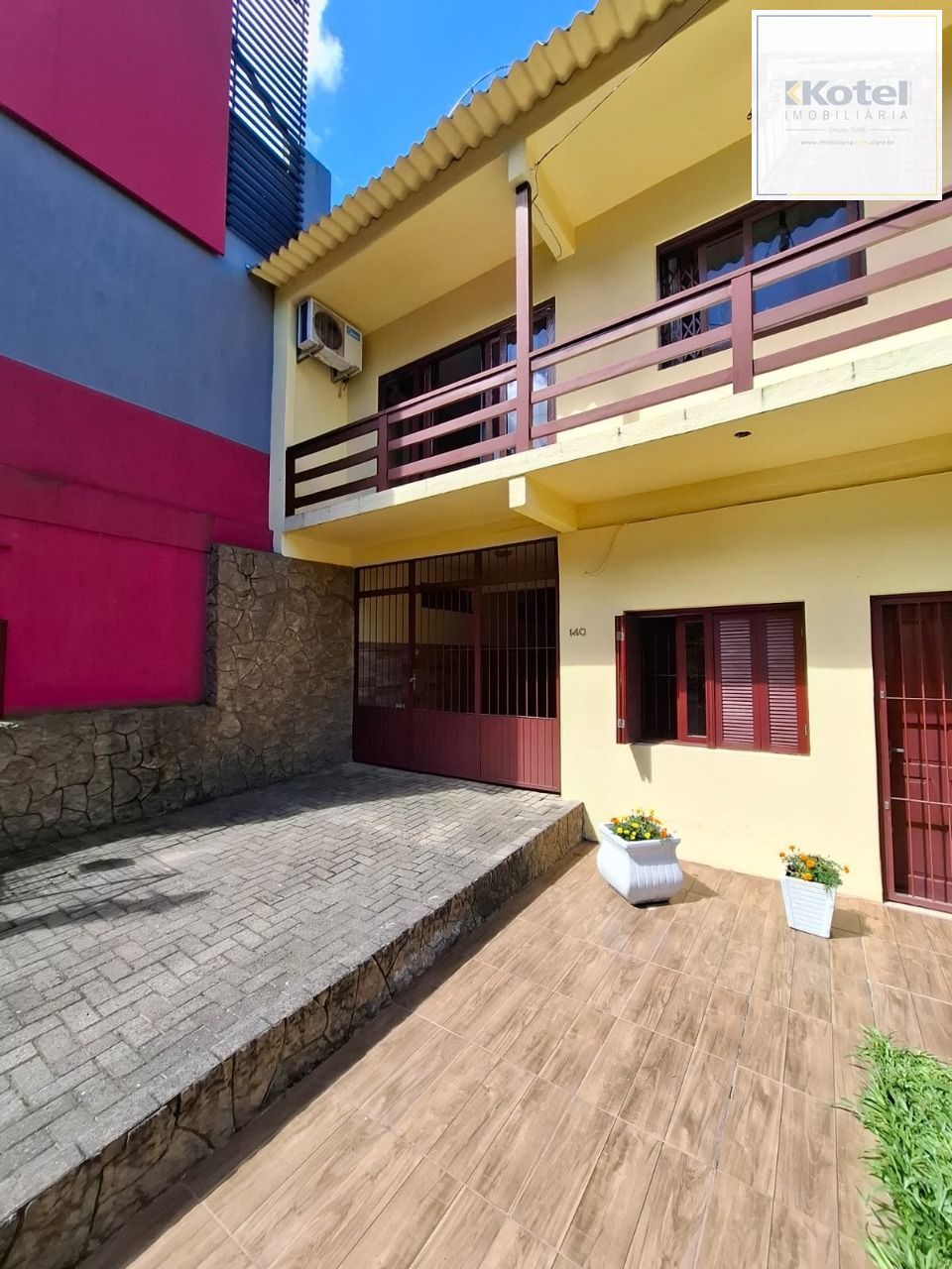 Casa 4 quartos à venda, 254m², Vila Nova - Porto Alegre