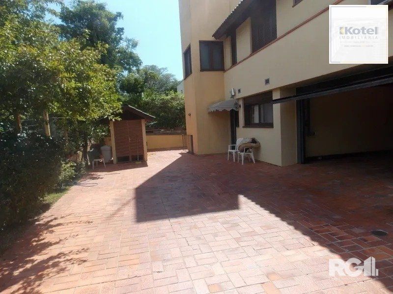CASA EM CONDOMÍNIO DE ALTO PADRÃO — foto 3