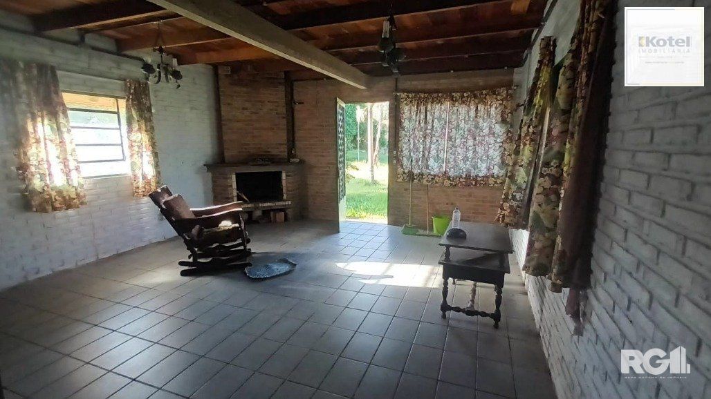 Sítio com 7.000m² no Parque Florestal Itapuã composto por dois terrenos, o primeiro medindo 3.420m² e o segundo 3.562,50m² Uma excelente opção para quem busca tranquilidade mesmo dentro da cidade.